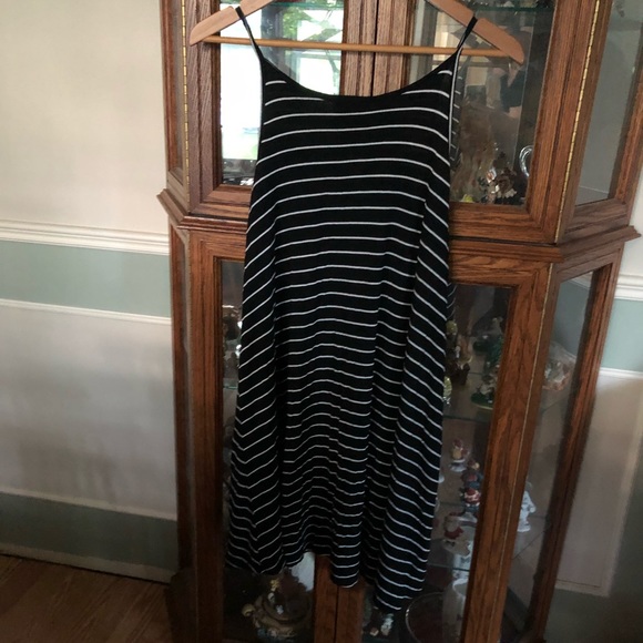 URBAN PLANET - Black and white tank top dress - Picture 2 of 3